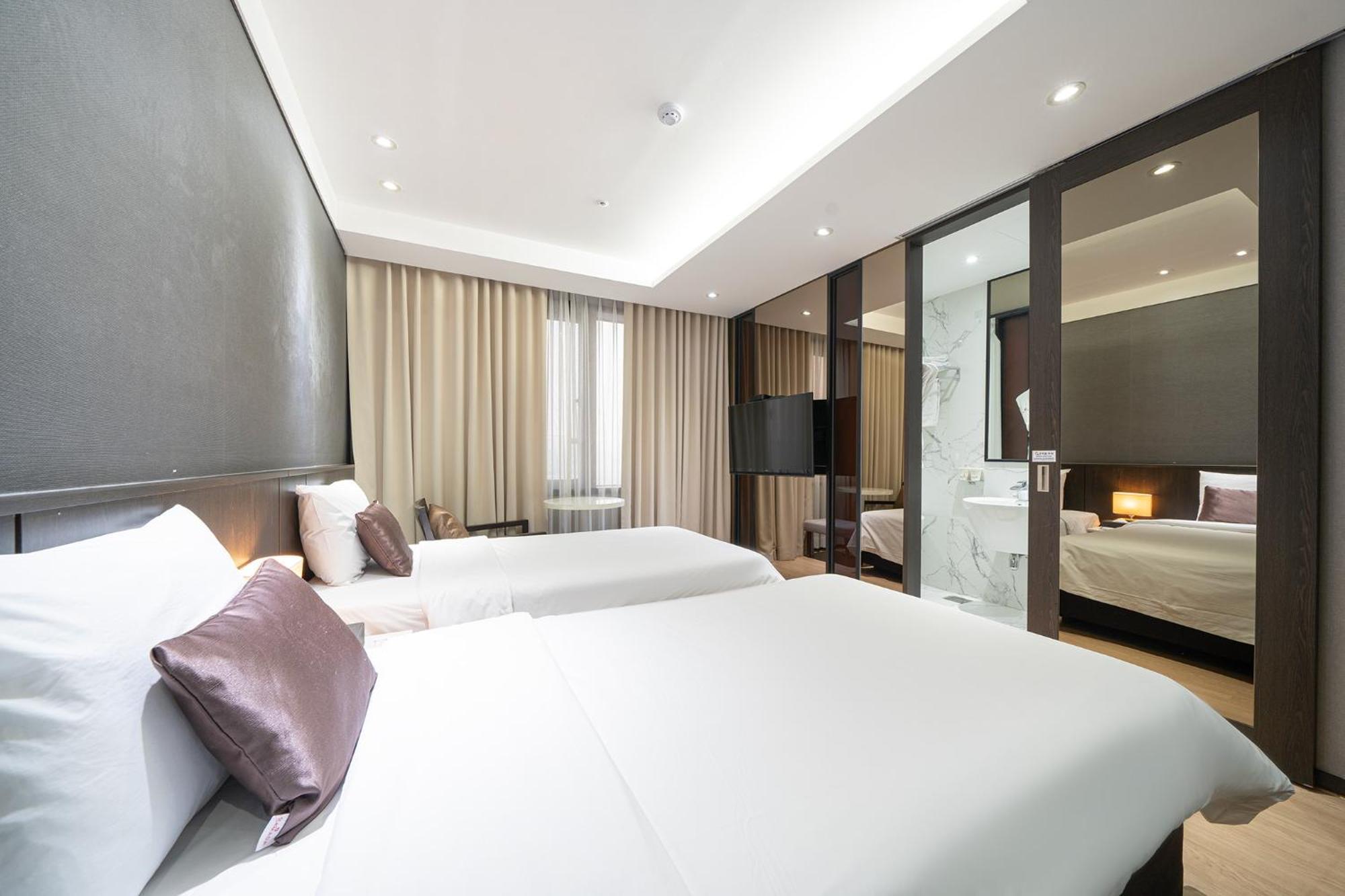 Ramada By Wyndham Yongin Hotel Luaran gambar